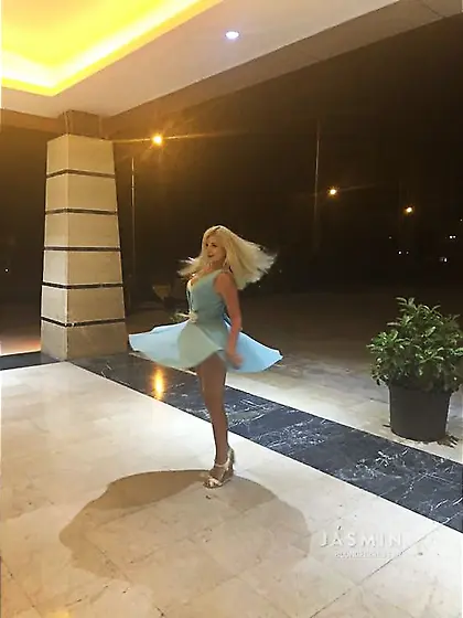 Bisexual dildo squirt