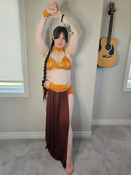 SydQ slave girl cosplay (aged 18)