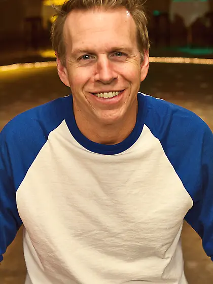 Petite foot-loving whores worship each other's toes for the slav