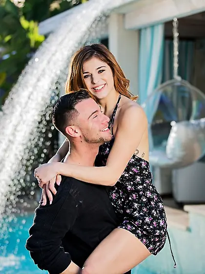 Pretty ass white girl