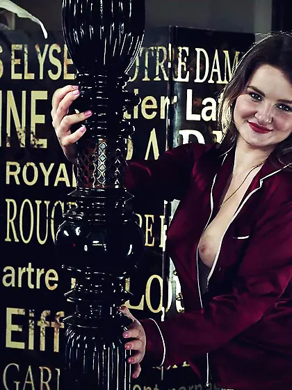 Teen shows him a hot time