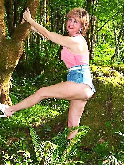 Mature Classy Carol from United States Hot...