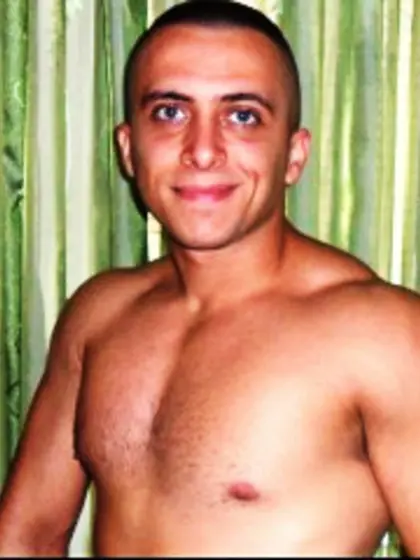 Brunette dan marius perform