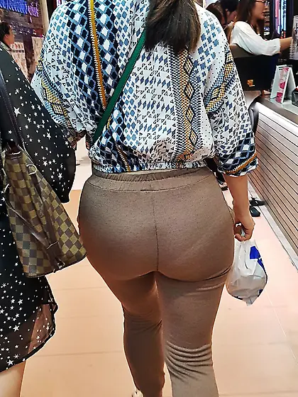 candid - big booty sluts