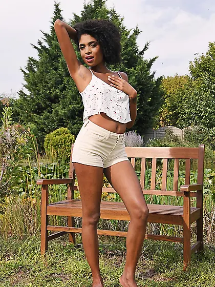 Brazilian minx makes herself comfortable on a bench to finger ex