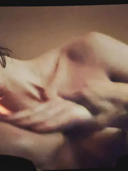 Aubrey Plaza & Margaret Qualley lesbian sex scene