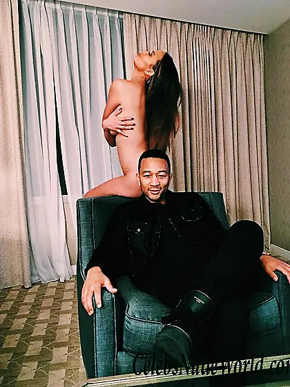 Chrissy Teigen Nude Photo