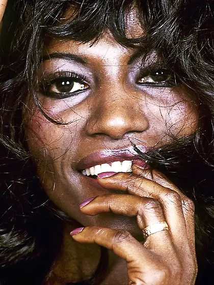 Smoking hot black chick