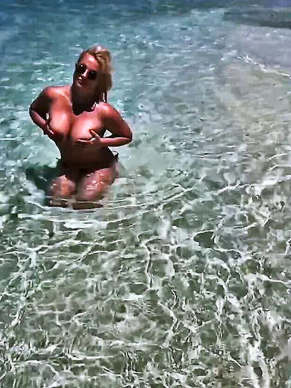 Britney Spears topless