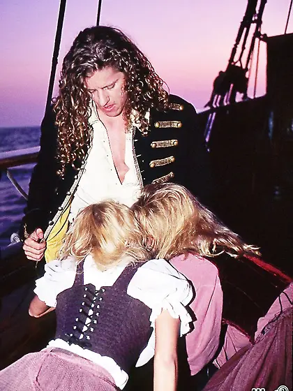 Sweet Shayla Leveaux and Jenna Jameson please a well-hung captai