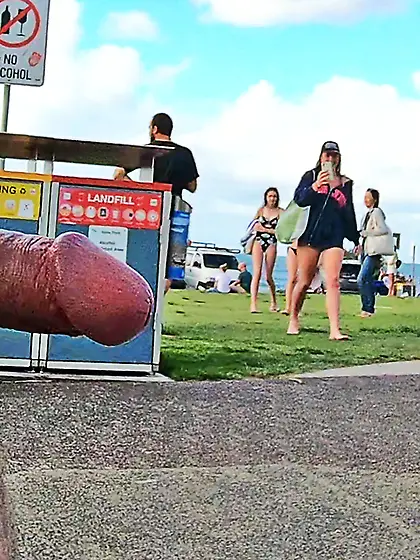 WNBR Byron Bay public erection exhibitionist flash