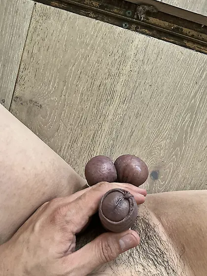 Faggot banding its already limp and numb cock