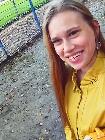 Clothed teen huge mouth