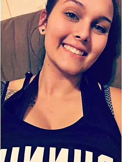 Skinny/chubby girlfriend. Share & cum on her pics!