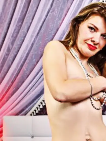 Brunette Sasha Close Up.