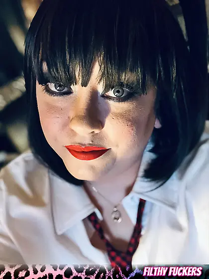 Tina Snua Selfies #8