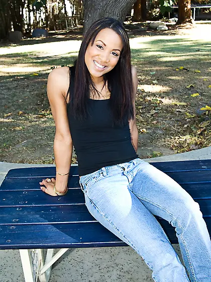 The black teaser Alicia Starr is shameless enough to strip on th