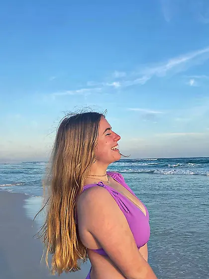 Morgan Thompson Busty Nonnude Cutie