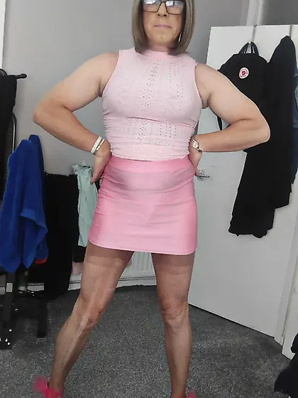 Crossdresser Holly fully fashioned stockings