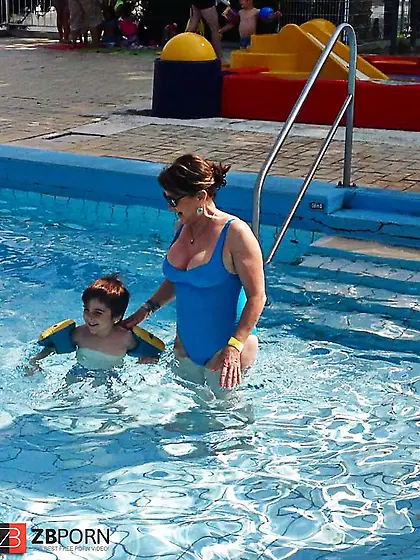 Marie france mature uber-sexy