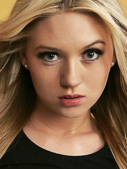 Charming sports girl Alison Angel exposes her big melons and tri