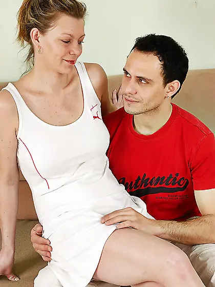 Big tit beautiful cougar