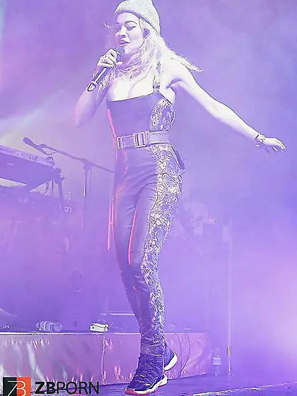 Rita Ora Super-Steamy