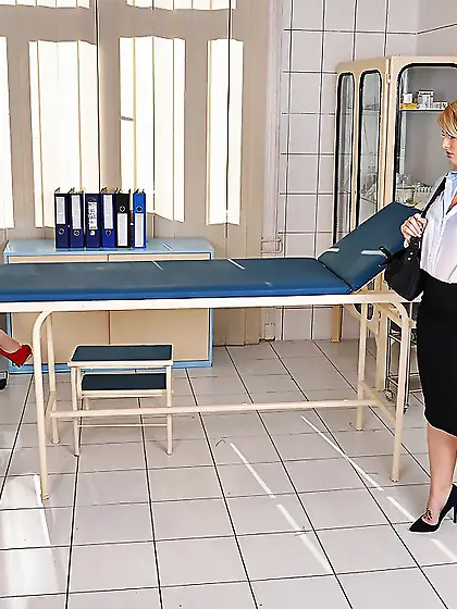 Curvaceous MILFs with big asses having lesbo sex fun at the doct