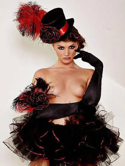 Extravagant topless brunette Tori Black shows her cute ass in re