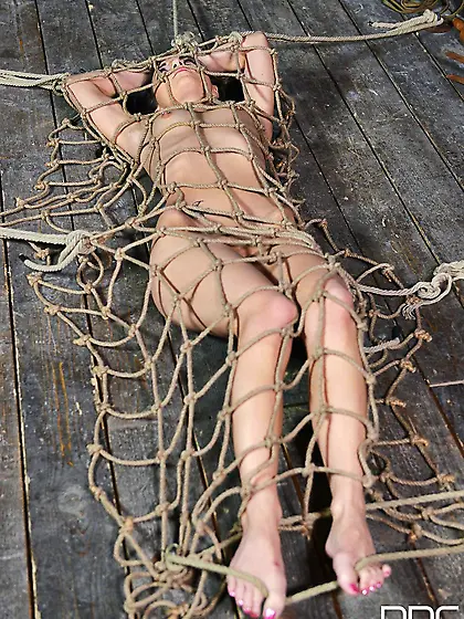 BDSM threesome dealing with an anal hungry bombshell here