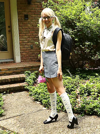 Little blonde Sierra Nevadah has a fetish for putting clothes pi