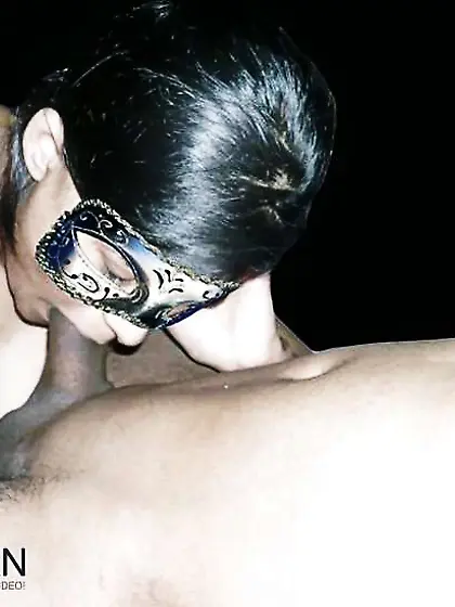 Indian wifey with mask providing DT