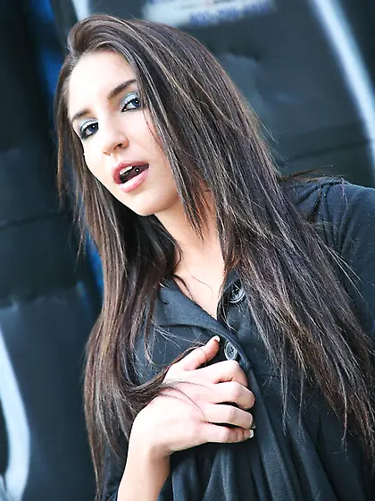 The burning hot body of lewd Giselle Leon is worked up by a grou