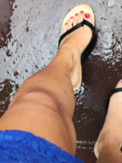 Voyeur Teen feet foot barefeet barefoot toes soles