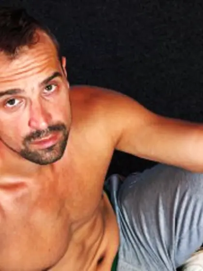 Redhead remy perform close