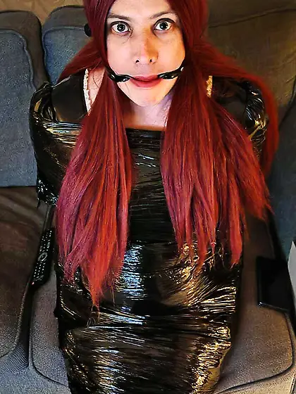 Sissy Nicky permanent exposure