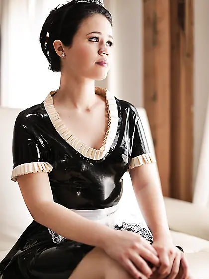 Cute faced brunette maiden