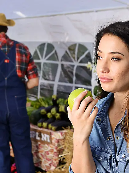 Eva Lovia going to the market and getting a meaty cucumber
