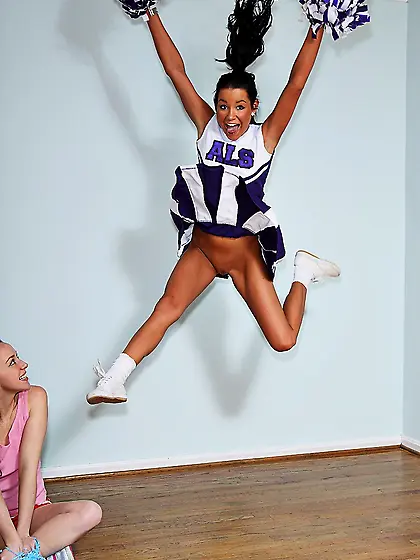 Lesbian cheerleader Tanner Mayes gets her pink pussy drilled wit