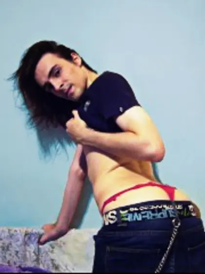 Brunette davidxxx17 perform anal