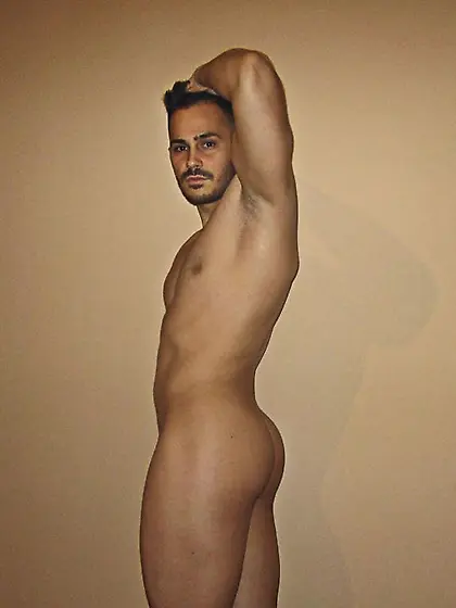 White gay DavidPerryy like to snapshot and...