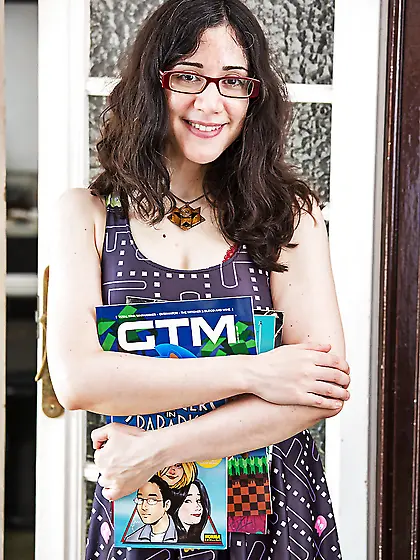 Nerdy hairy trimmed pussy