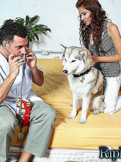 Long haired hottie lets