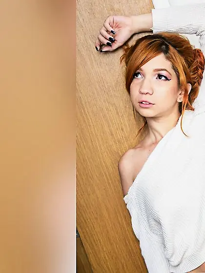 19yo vibrator squirt