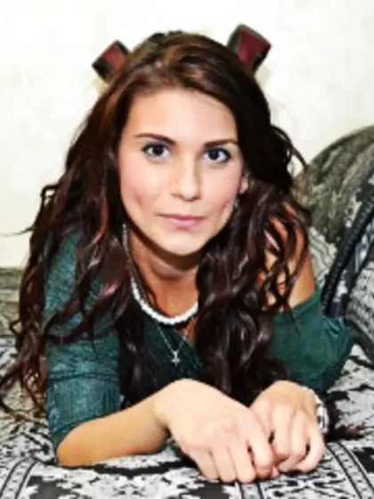 Brunette alessia999 perform dancing