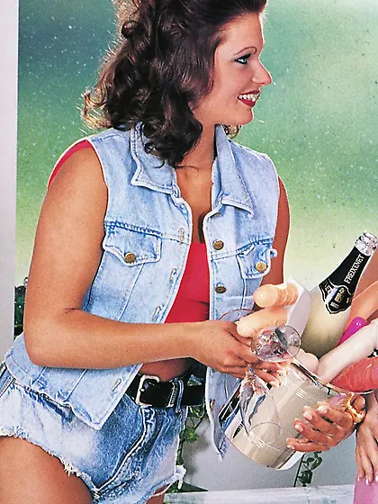 Sexy retro lesbians enjoy
