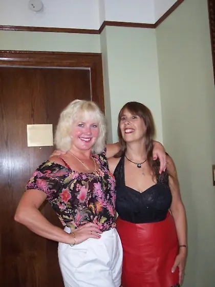 Fingering Moon Aynjl from United States