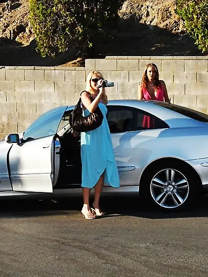 Lez milfs Rhiannon Alize and Samantha take off their dresses to