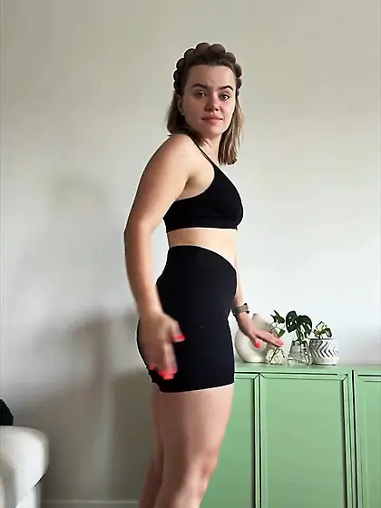 Petite teen Roos in the gym