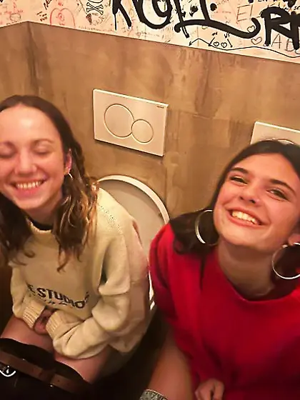 Pissing girls